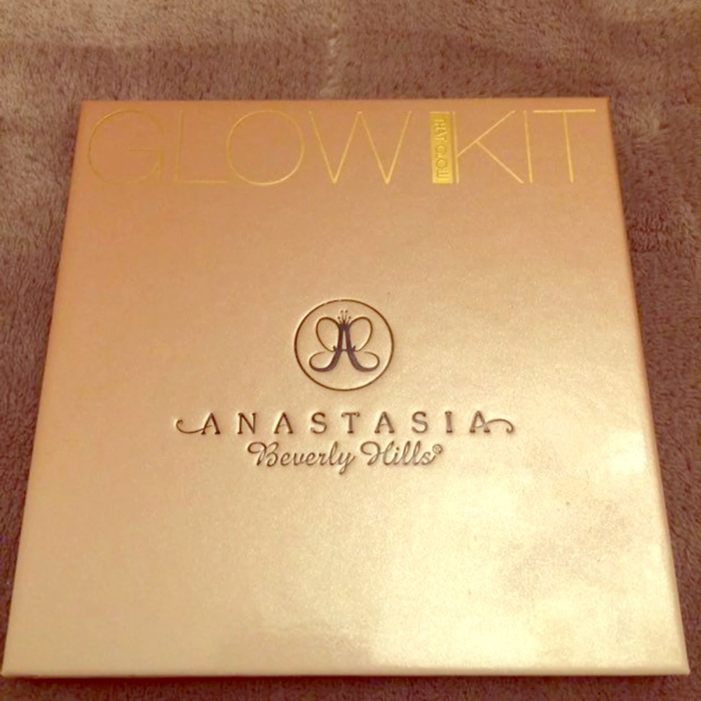 Anastasia Beverly Hills glow kit